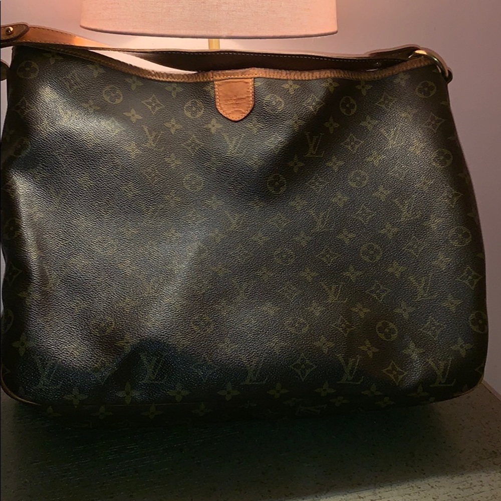 Shoulder bag